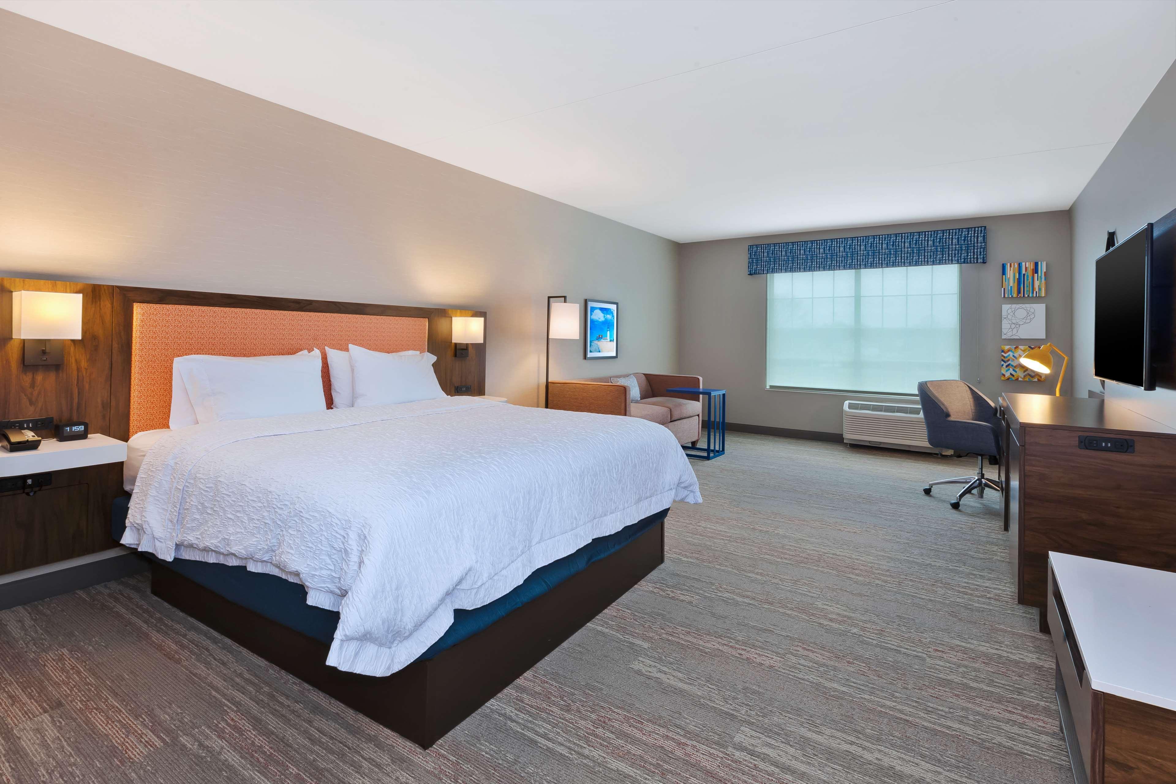 Hampton Inn Cape Cod Canal Bourne Exterior photo