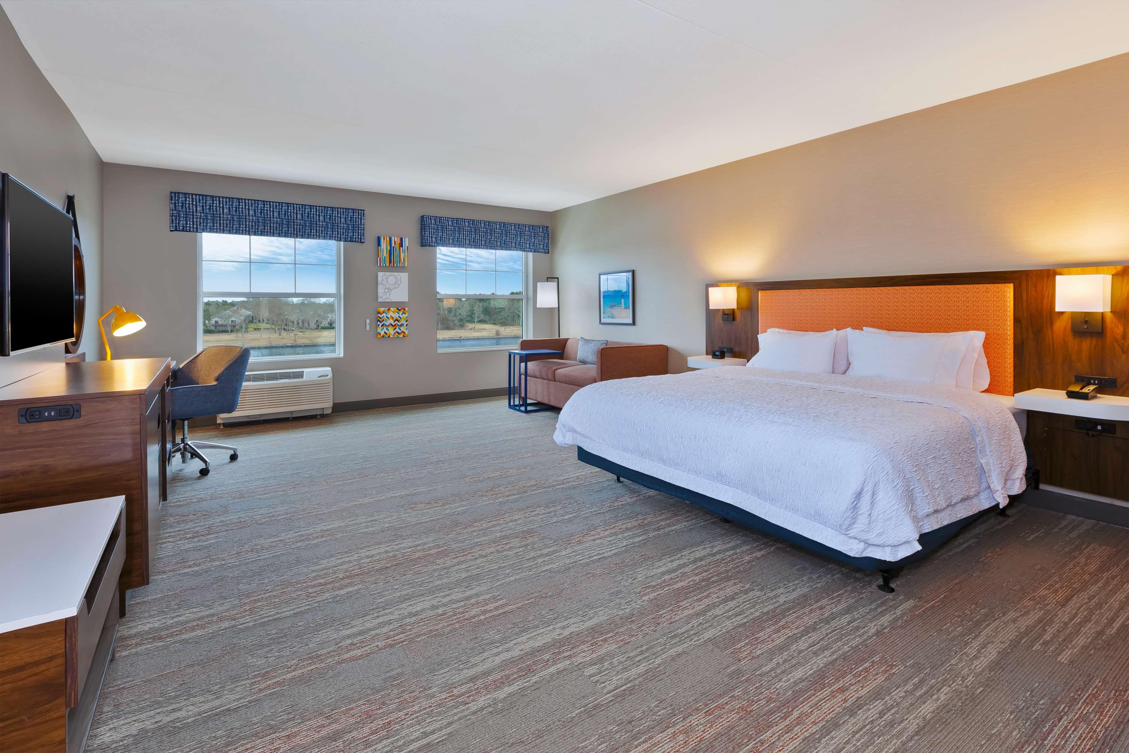 Hampton Inn Cape Cod Canal Bourne Exterior photo