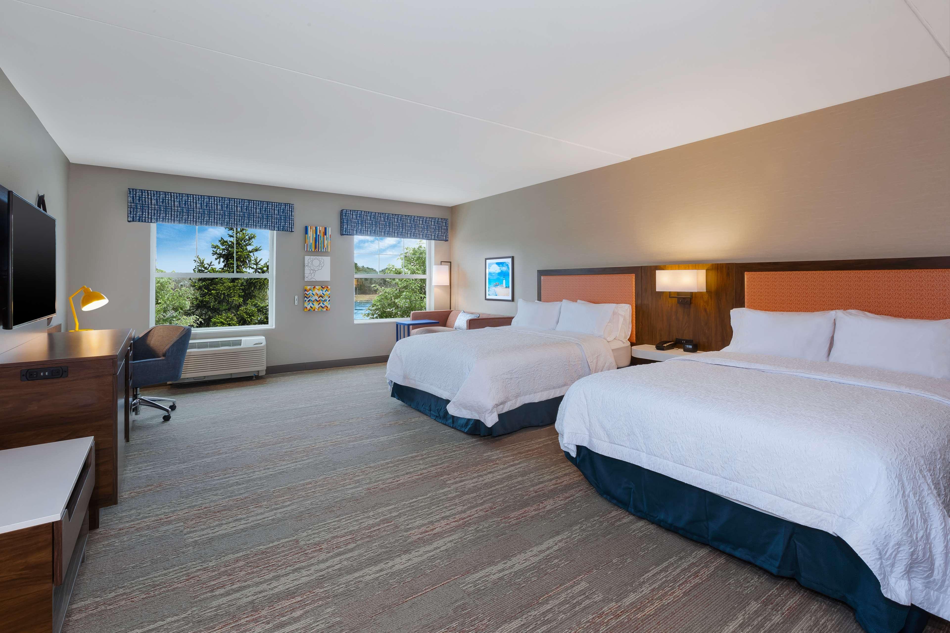 Hampton Inn Cape Cod Canal Bourne Exterior photo