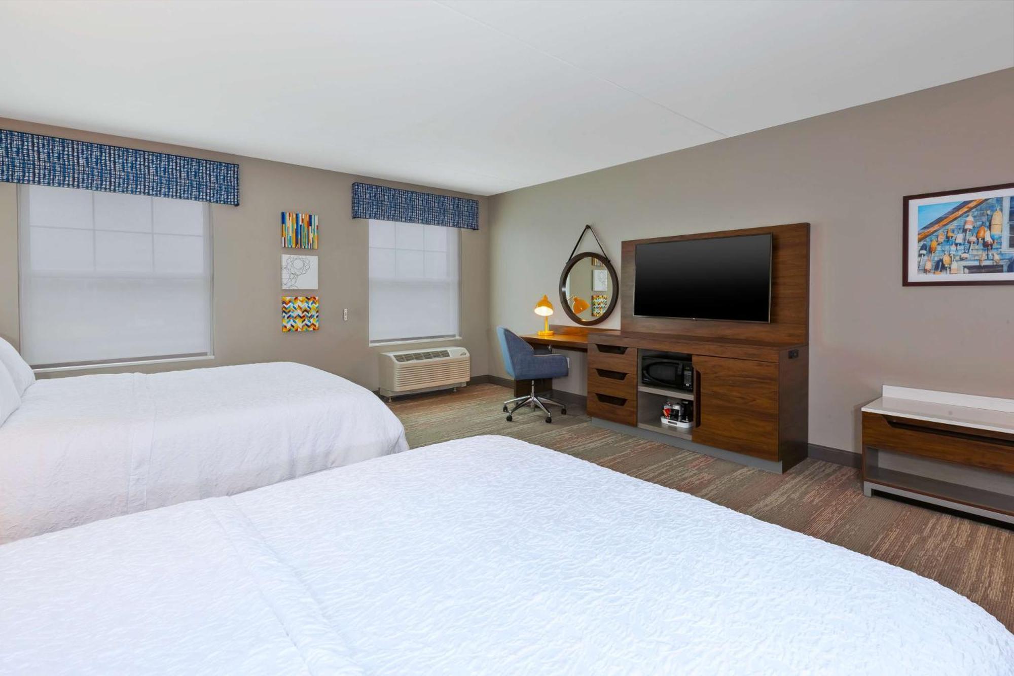 Hampton Inn Cape Cod Canal Bourne Exterior photo