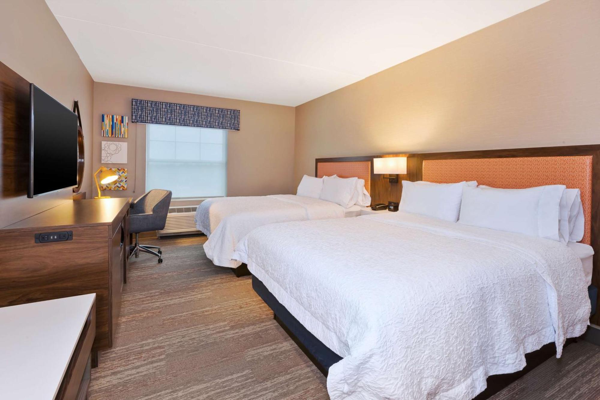 Hampton Inn Cape Cod Canal Bourne Exterior photo