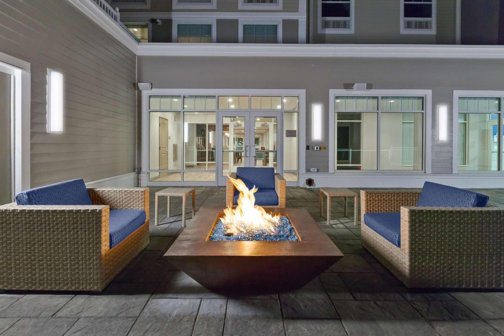 Hampton Inn Cape Cod Canal Bourne Exterior photo