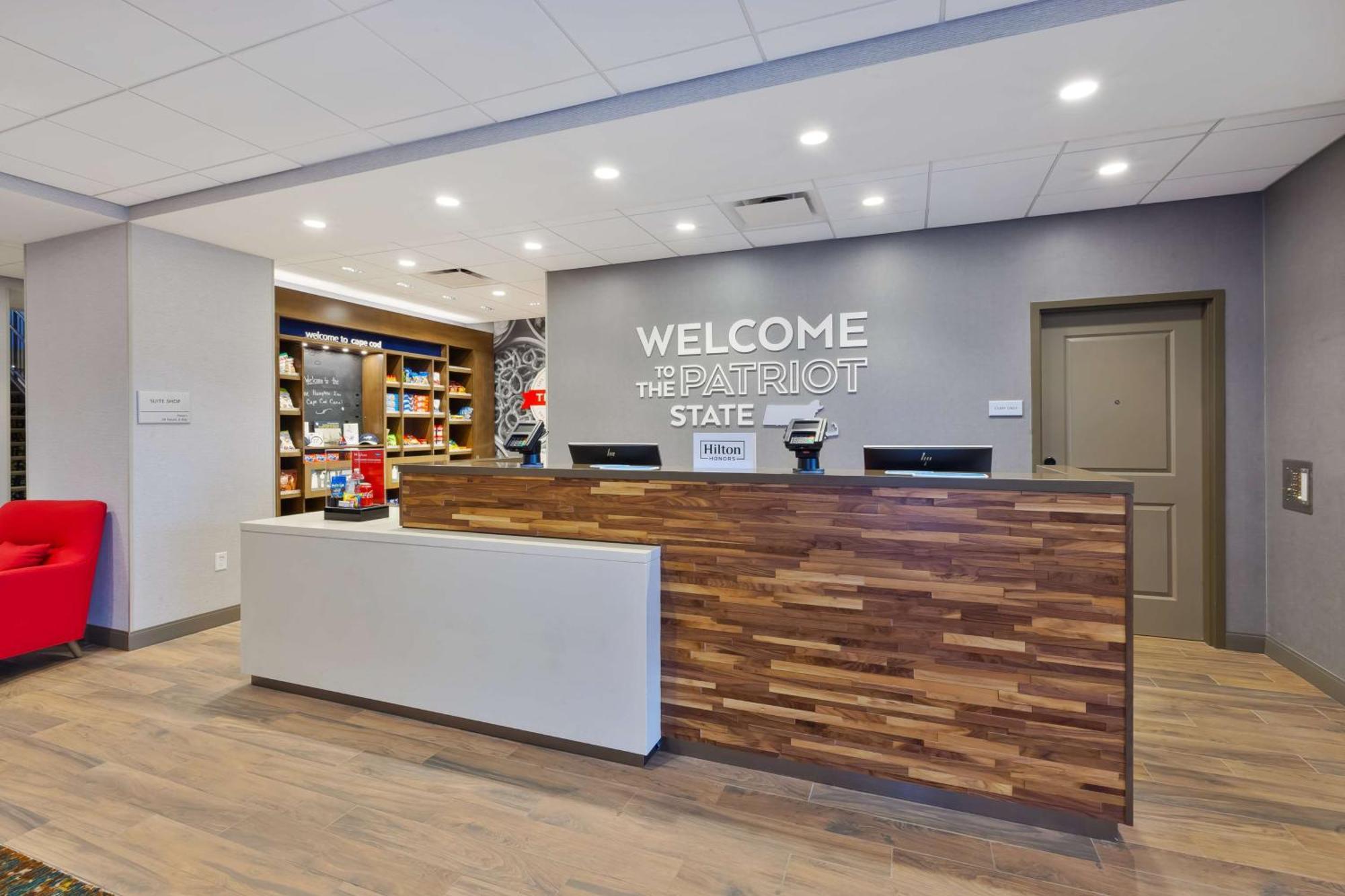 Hampton Inn Cape Cod Canal Bourne Exterior photo