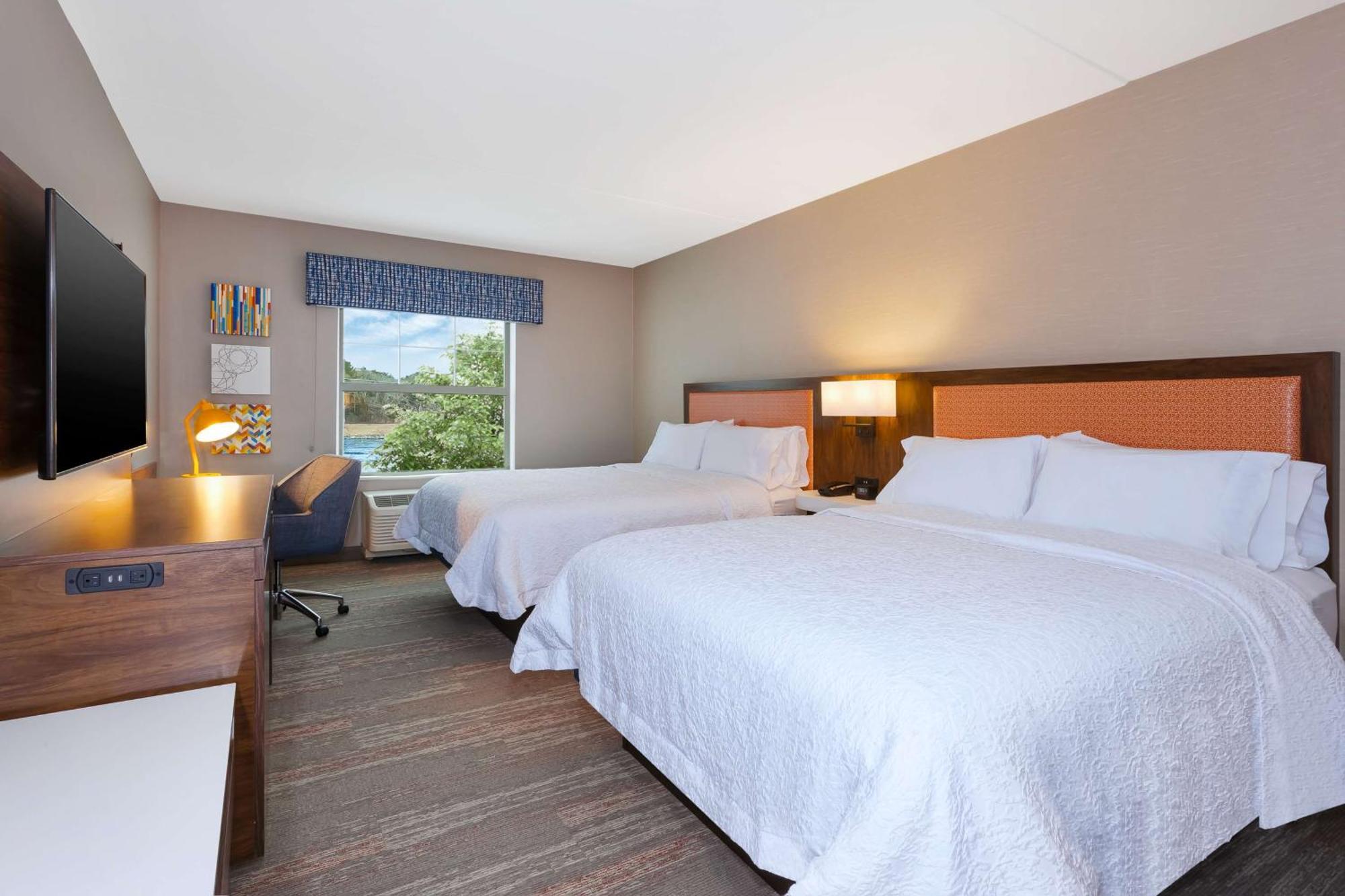 Hampton Inn Cape Cod Canal Bourne Exterior photo