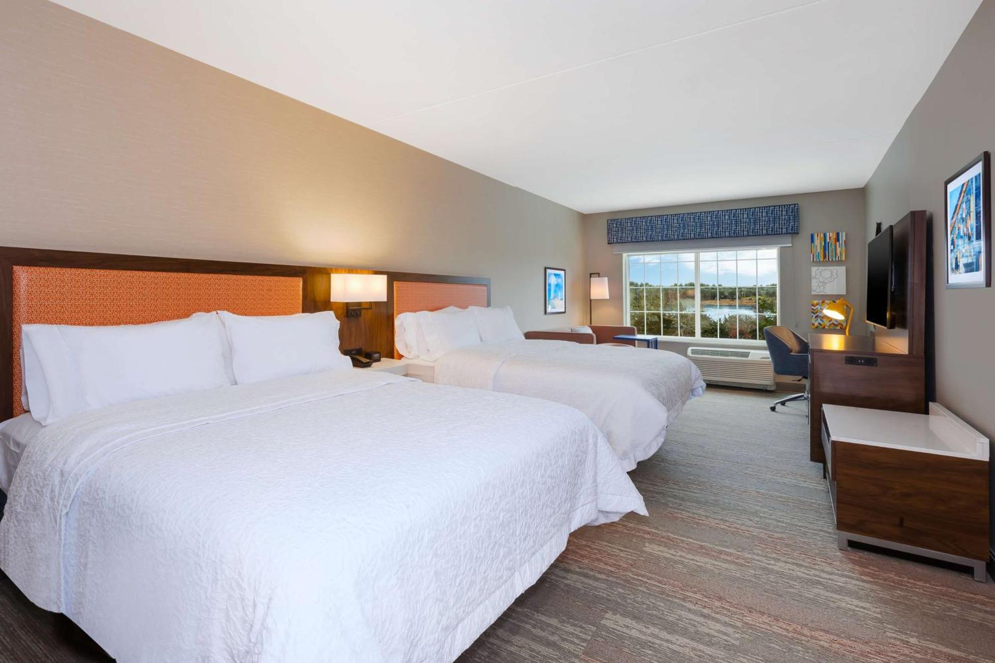Hampton Inn Cape Cod Canal Bourne Exterior photo
